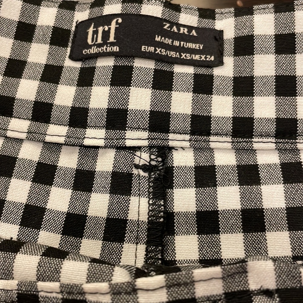 Zara plaid high rise shorts - Picture 3 of 3